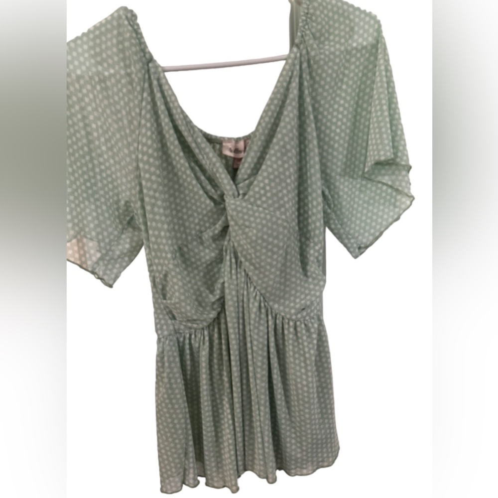 Willow root twist front/angel sleeve top
